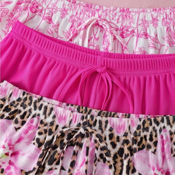 Women's Pink and Leopard Print Sleep Shorts Set - Picture 6 of 7